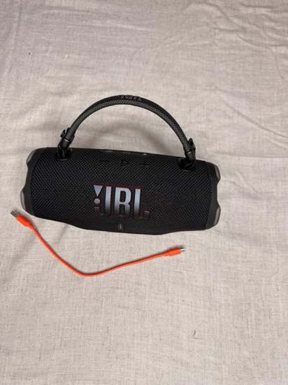 JBL Charge 6
