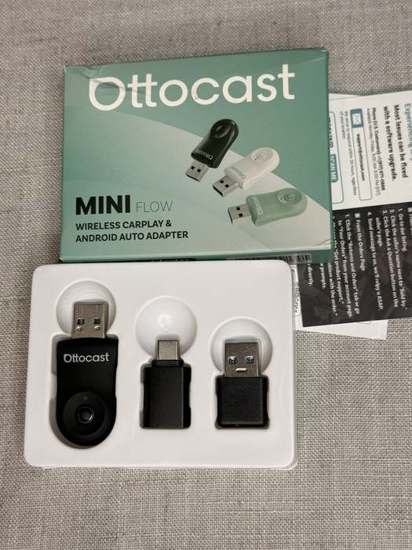Ottocast Mini Flow Wireless CarPlay
