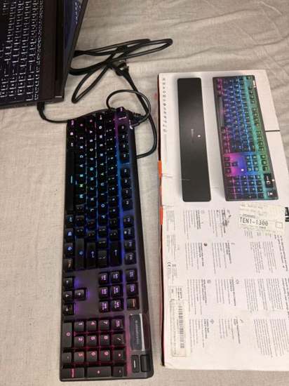 SteelSeries Apex 7 OLED Teclado mecánico